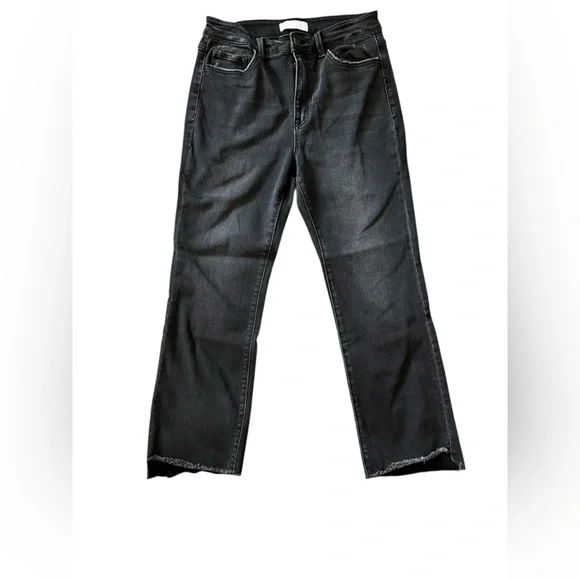 Vervet T5991 Women’s Washed Black Denim with Angled Hem Detail - Picture 2 of 9